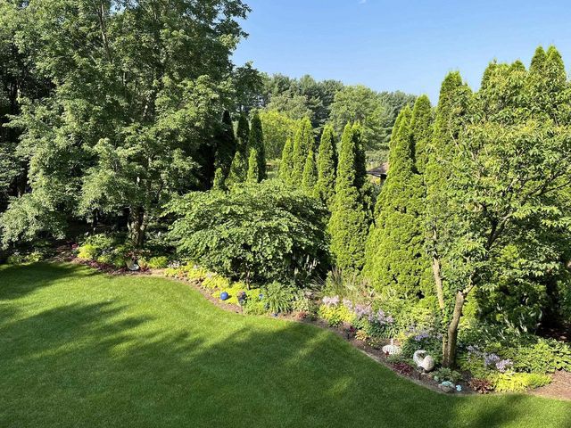 E10471 Pine Circle, Prairie Du Sac, WI 53578