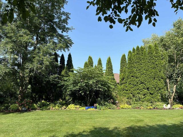 E10471 Pine Circle, Prairie Du Sac, WI 53578