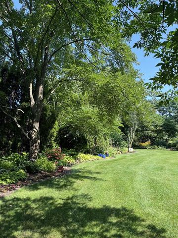 E10471 Pine Circle, Prairie Du Sac, WI 53578