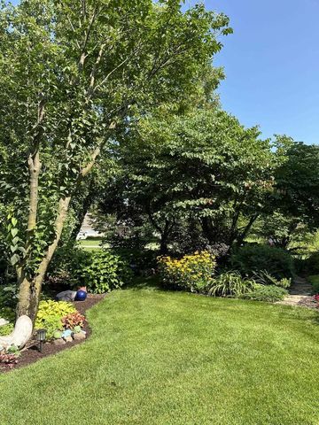 E10471 Pine Circle, Prairie Du Sac, WI 53578