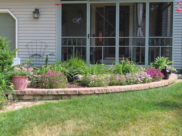 E10471 Pine Circle, Prairie Du Sac, WI 53578