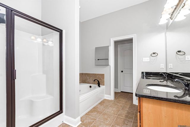 39350 St Charles Ave, Gonzales, LA 70737