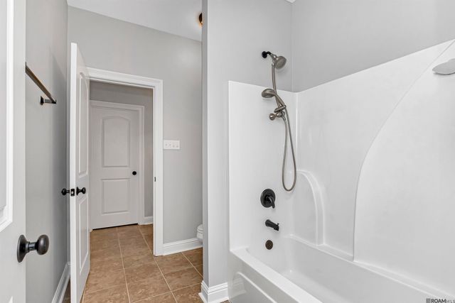 39350 St Charles Ave, Gonzales, LA 70737