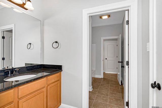 39350 St Charles Ave, Gonzales, LA 70737