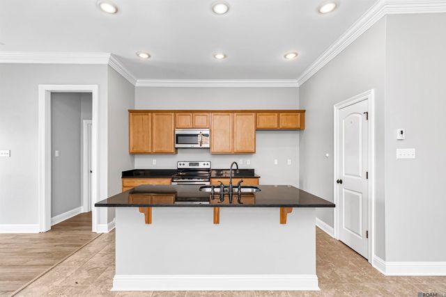 39350 St Charles Ave, Gonzales, LA 70737