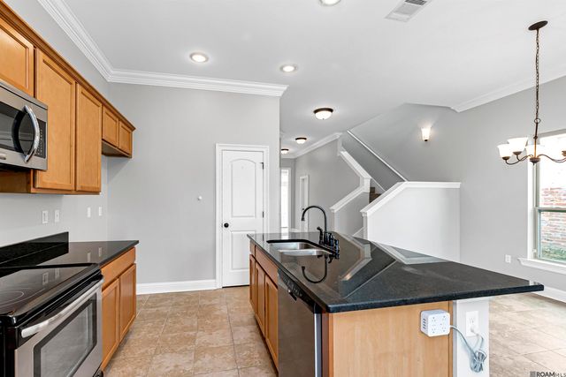 39350 St Charles Ave, Gonzales, LA 70737