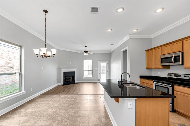 39350 St Charles Ave, Gonzales, LA 70737