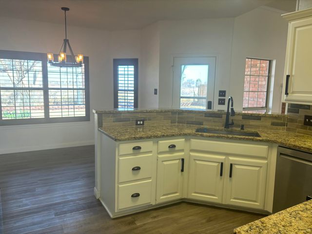 6 N Rim Road, Ransom Canyon, TX 79366