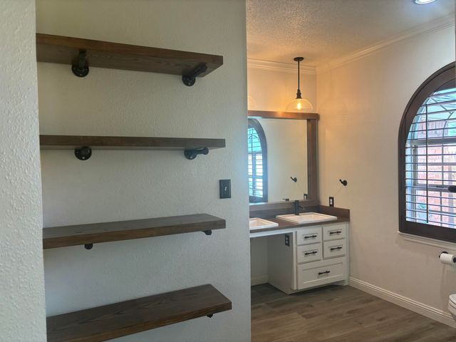 6 N Rim Road, Ransom Canyon, TX 79366