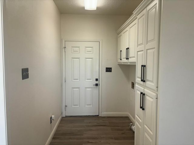 6 N Rim Road, Ransom Canyon, TX 79366