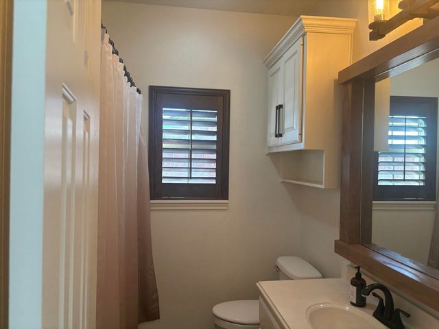 6 N Rim Road, Ransom Canyon, TX 79366