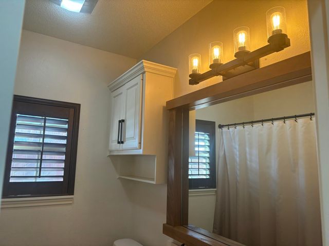 6 N Rim Road, Ransom Canyon, TX 79366