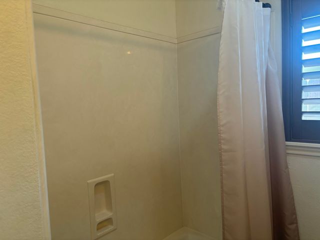 6 N Rim Road, Ransom Canyon, TX 79366