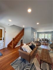 33 Young Street, Newport, RI 02840