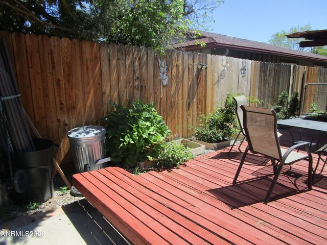 908 Ivy Street, Carson City, NV 89703