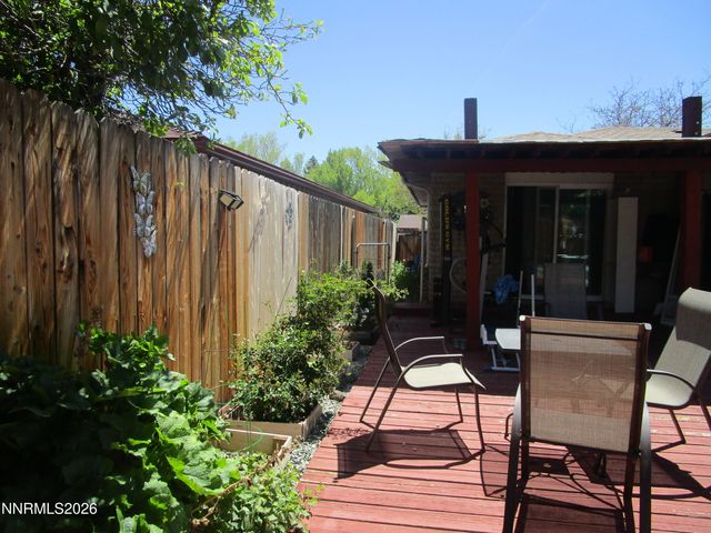 908 Ivy Street, Carson City, NV 89703