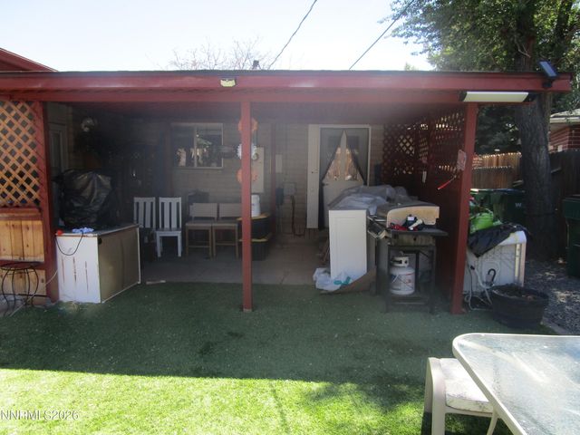 908 Ivy Street, Carson City, NV 89703