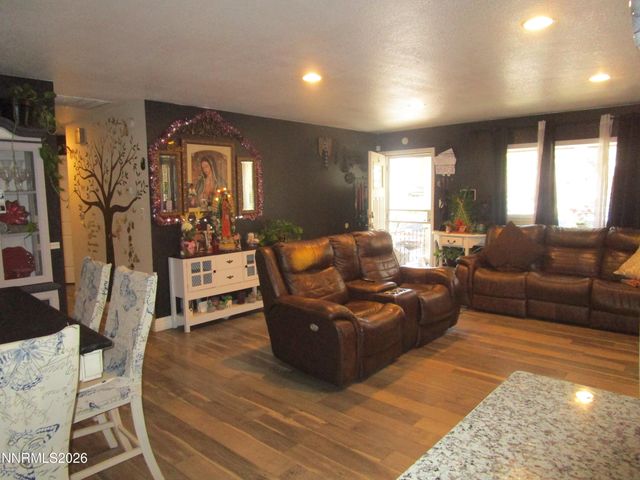 908 Ivy Street, Carson City, NV 89703