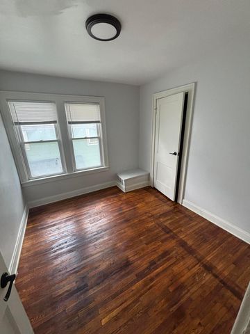 2568 Indianola Avenue, Columbus, OH 43202