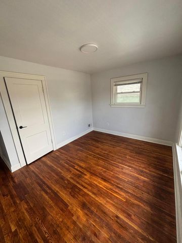 2568 Indianola Avenue, Columbus, OH 43202
