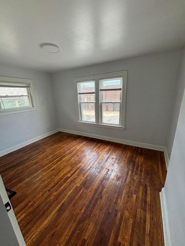 2568 Indianola Avenue, Columbus, OH 43202