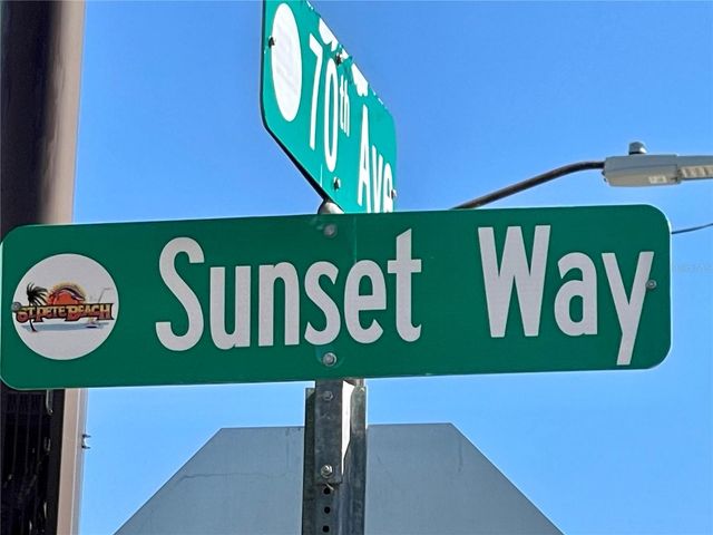 7050 SUNSET WAY 19, St Pete Beach, FL 33706
