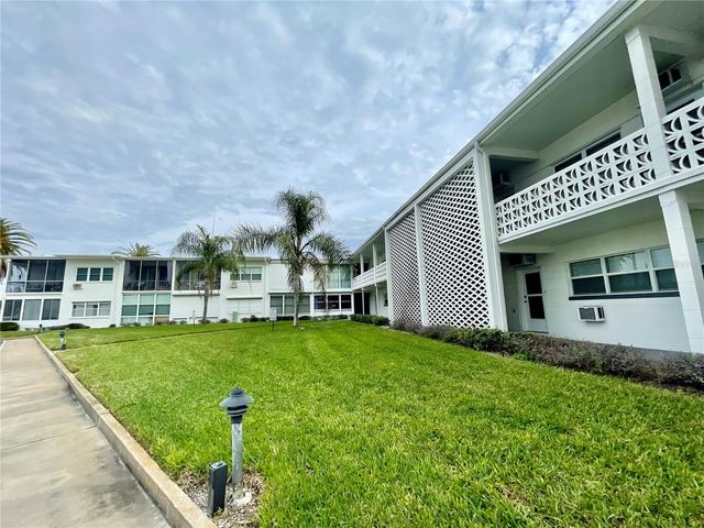 7050 SUNSET WAY 19, St Pete Beach, FL 33706