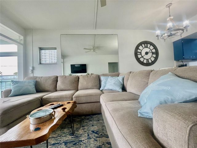 7050 SUNSET WAY 19, St Pete Beach, FL 33706