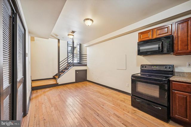 1812 W MONTGOMERY AVE, Philadelphia, PA 19121