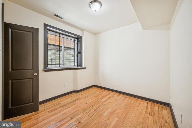 1812 W MONTGOMERY AVE, Philadelphia, PA 19121