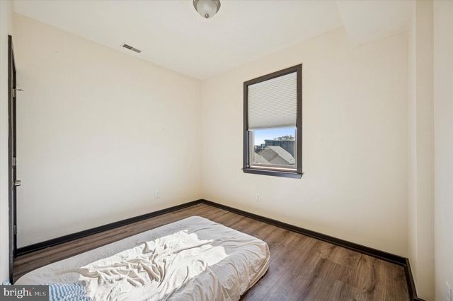 1812 W MONTGOMERY AVE, Philadelphia, PA 19121