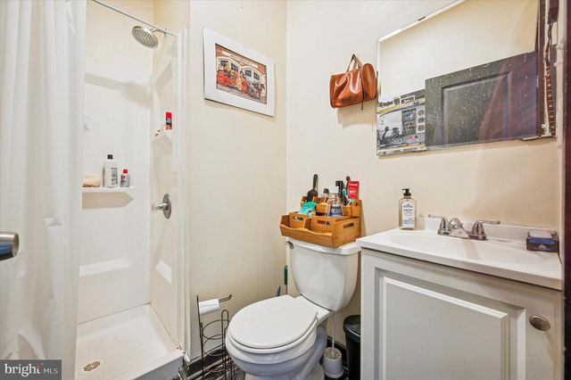 1812 W MONTGOMERY AVE, Philadelphia, PA 19121