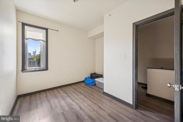 1812 W MONTGOMERY AVE, Philadelphia, PA 19121