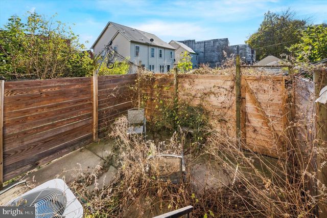 1812 W MONTGOMERY AVE, Philadelphia, PA 19121