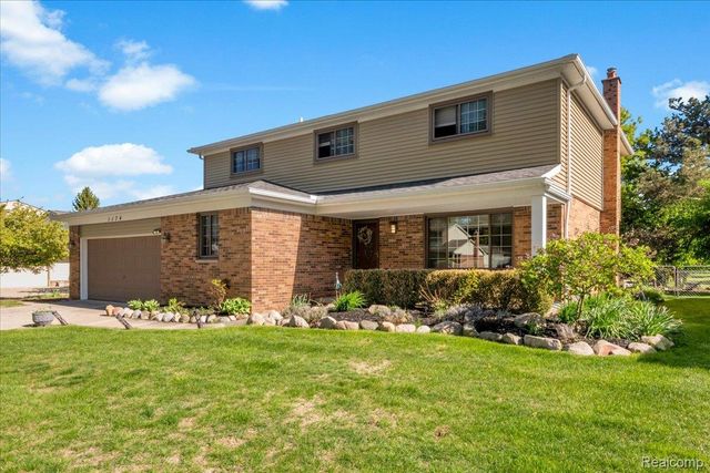 1174 Player Drive, Troy, MI 48085