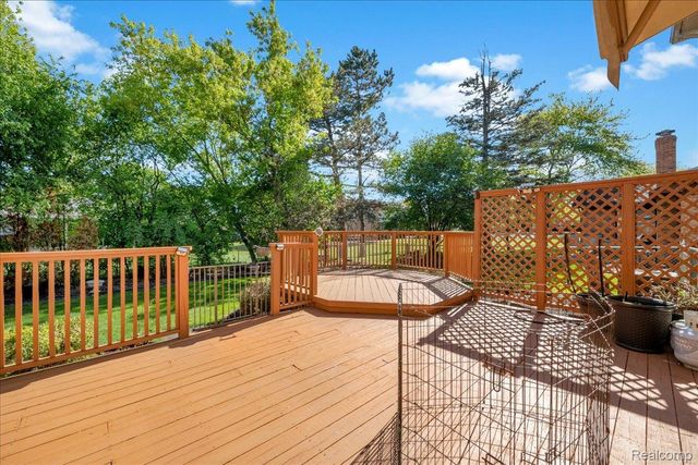 1174 Player Drive, Troy, MI 48085