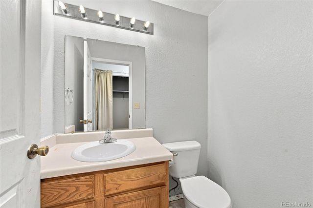 931 S Utica Street, Denver, CO 80219