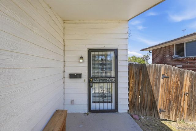 931 S Utica Street, Denver, CO 80219