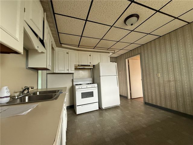 49 Sumner Avenue, Cranston, RI 02920