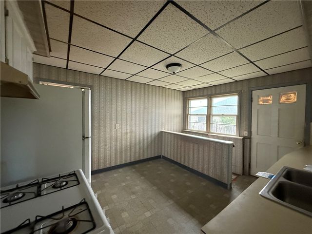 49 Sumner Avenue, Cranston, RI 02920