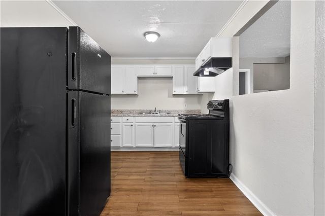 3900 E 47TH Terrace, Kansas City, MO 64130