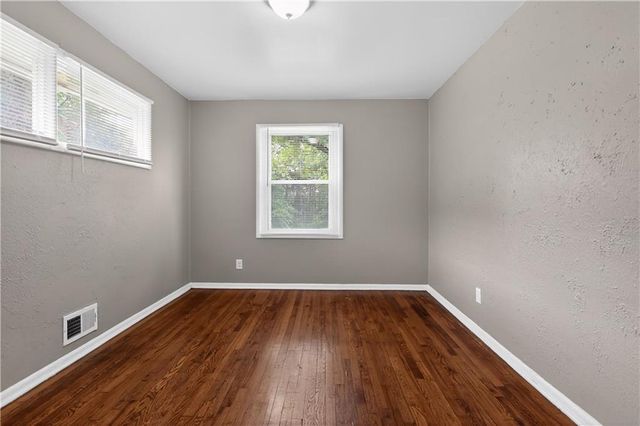 3900 E 47TH Terrace, Kansas City, MO 64130