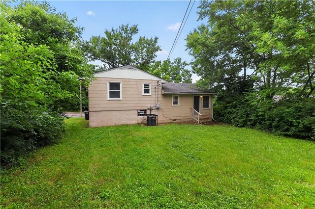 3900 E 47TH Terrace, Kansas City, MO 64130