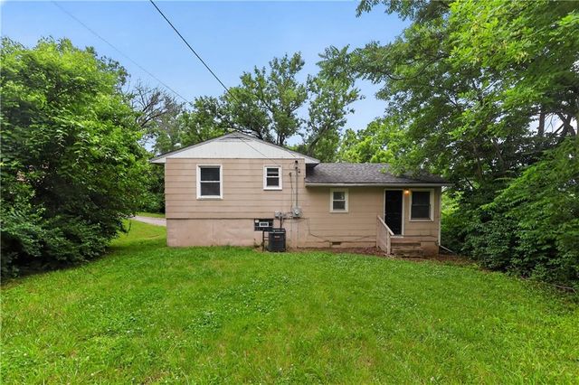 3900 E 47TH Terrace, Kansas City, MO 64130