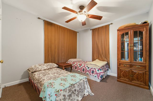 3910 E 8th Street, Des Moines, IA 50316