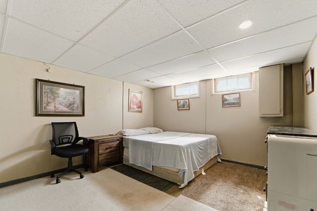 3910 E 8th Street, Des Moines, IA 50316