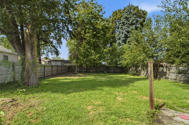 3910 E 8th Street, Des Moines, IA 50316