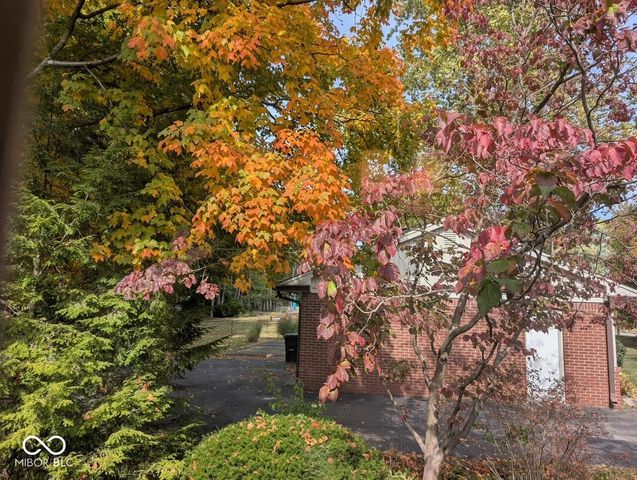 7710 Cree Trail, Indianapolis, IN 46250