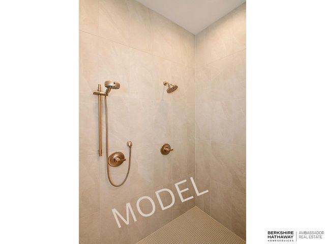 9956 S 118th Street, Papillion, NE 68046