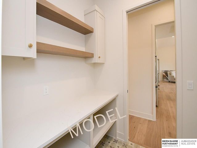 9956 S 118th Street, Papillion, NE 68046